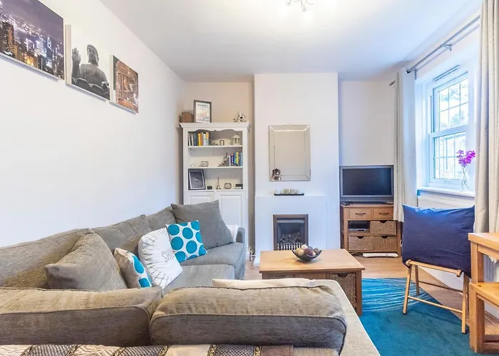 Modern & Cozy 1Bdr Apt Wexcellent Travel Links
