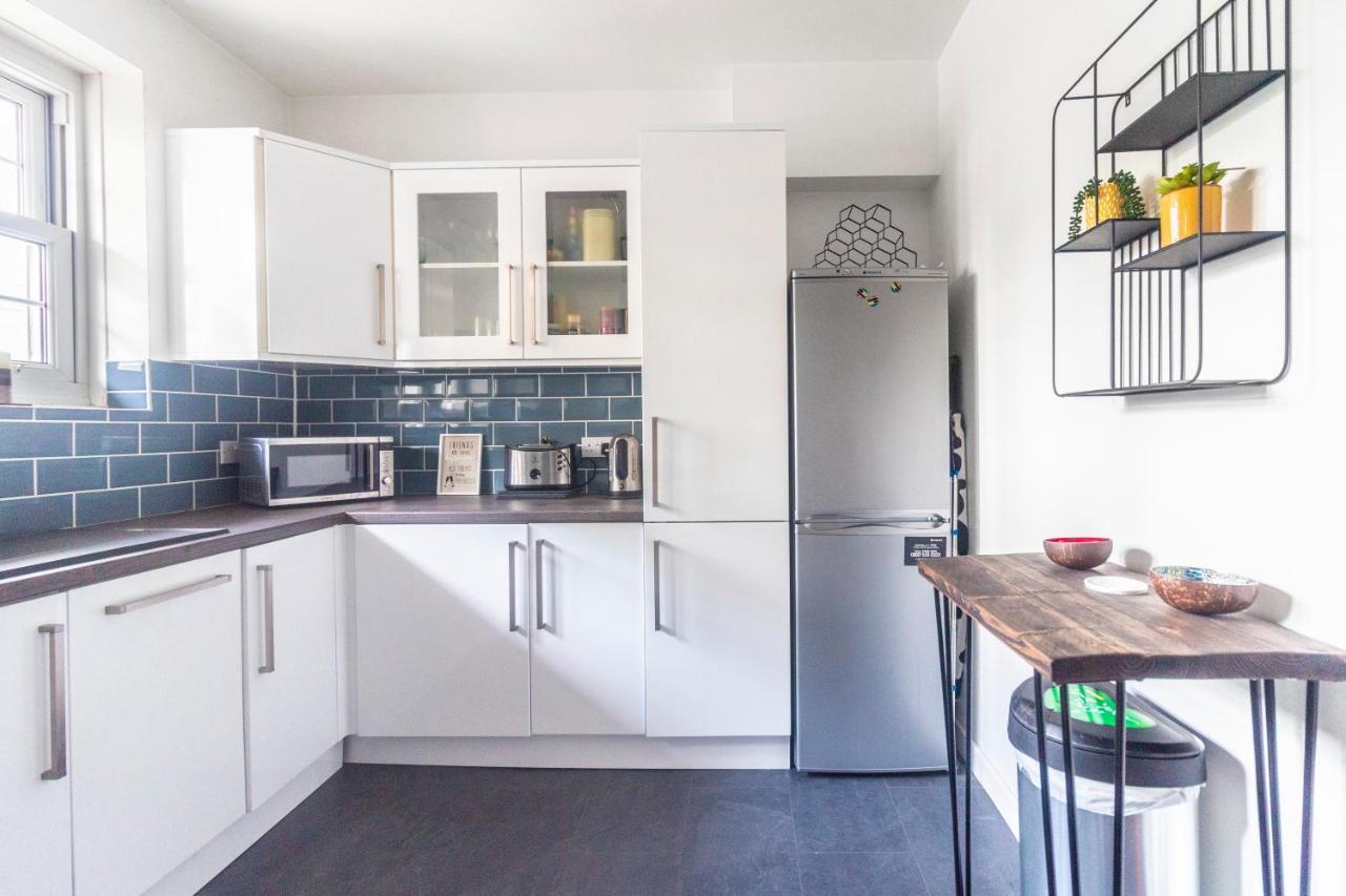 Modern & Cozy 1bdr Wexcellent Travel Links * Londra