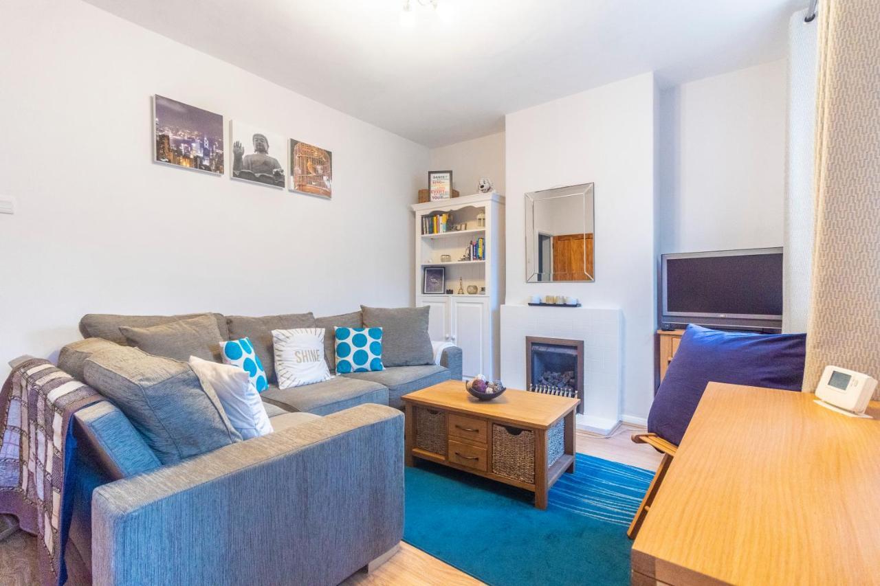 Modern & Cozy 1bdr Wexcellent Travel Links * Londra