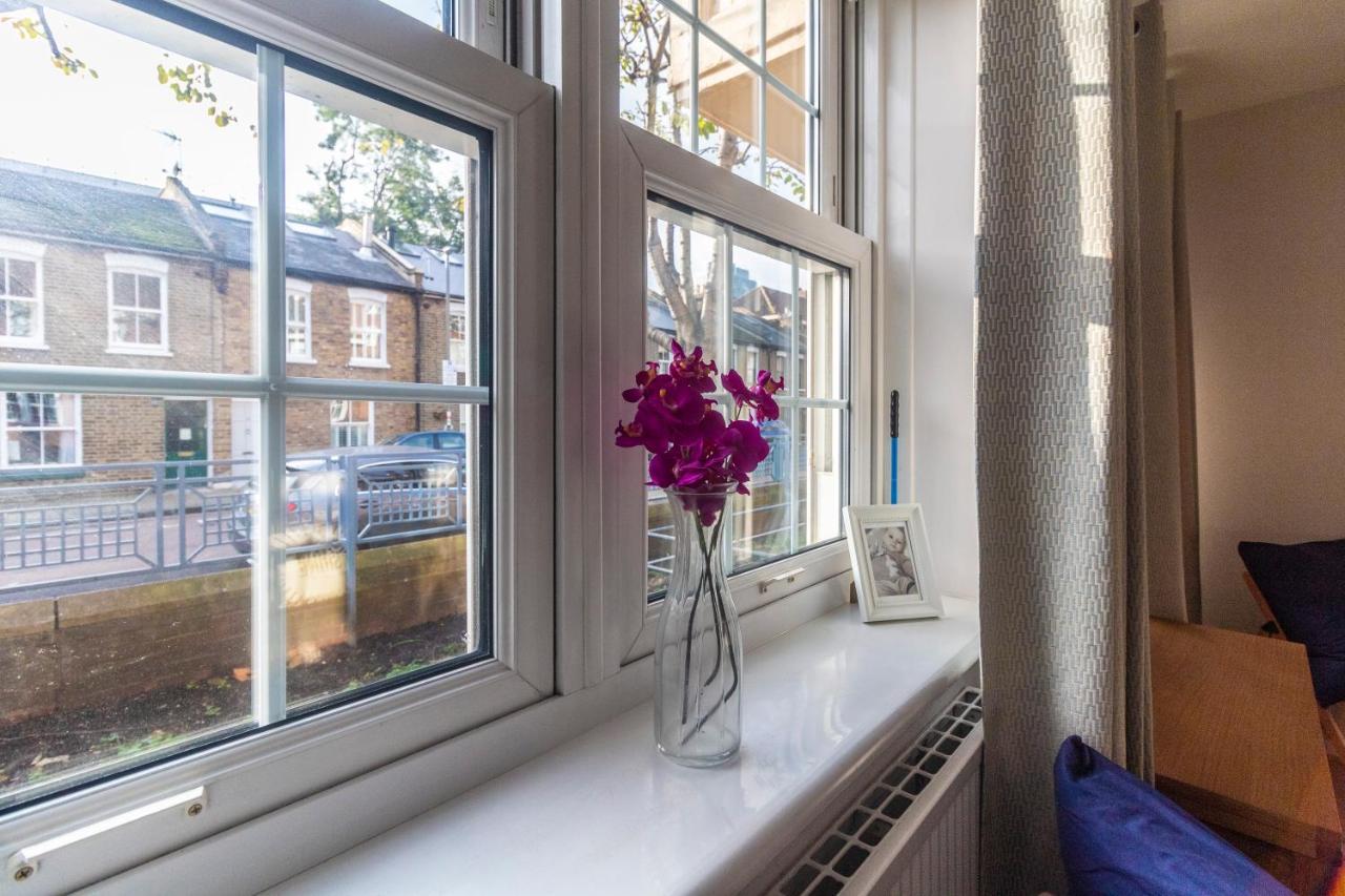 Modern & Cozy 1bdr Wexcellent Travel Links Apartment *