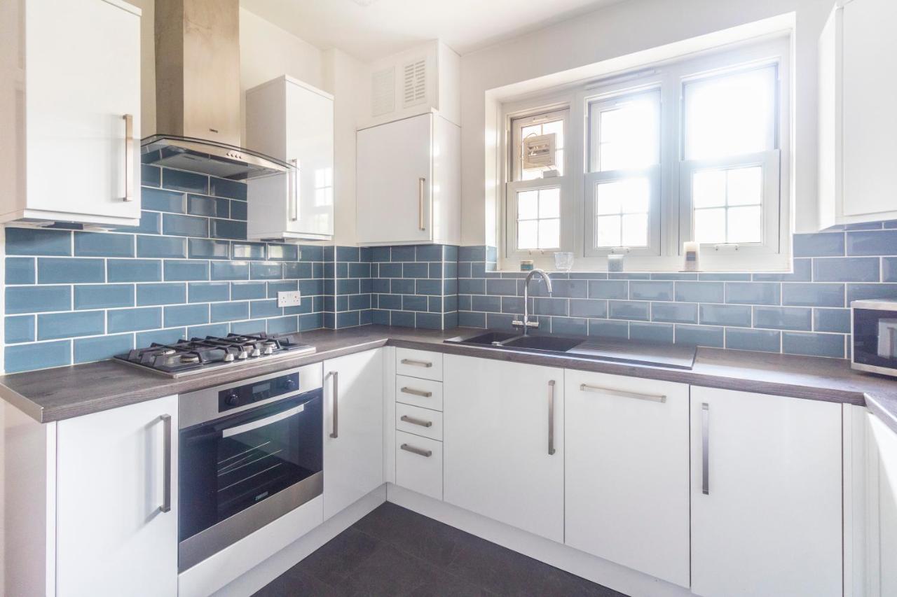 Modern & Cozy 1bdr Wexcellent Travel Links Appartamento Londra